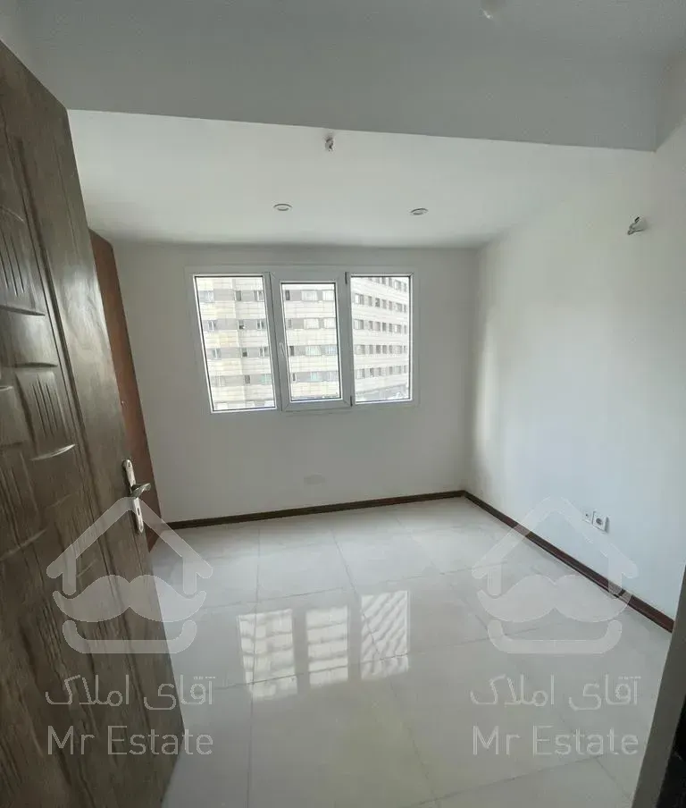 ۱۰۲ متر دو خواب کلید نخورده فول دیزاین