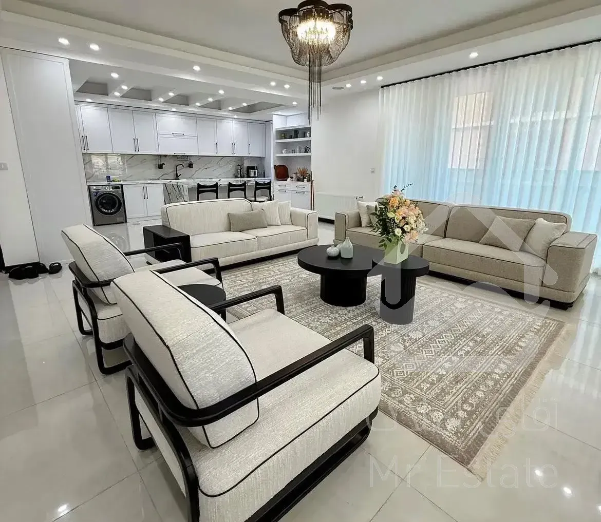 ۸۰متر / فول دیزاین / گلستانهای اباذر / دسترسی عالی