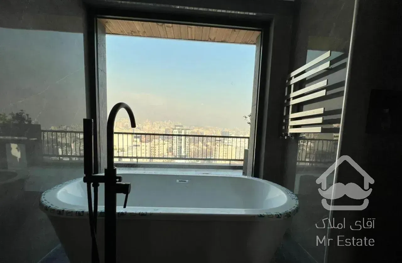 320 متر پنت ١٠ ساله در زعفرانیه