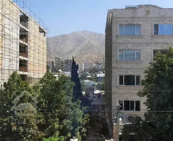 اپارتمان تک خواب ،غرق نور