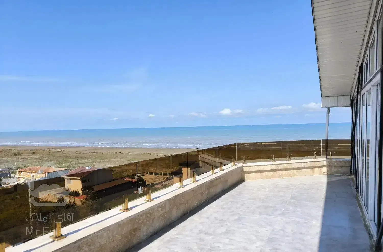 رهن واحد ۱۶۰ متری فرنیش ویو دریا با امکانات هتلی