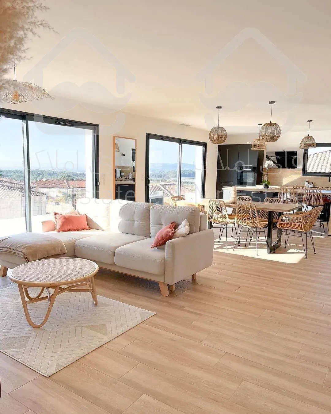 کاخ برج مدرن ویژن ۱۰۰متر فول امکانات/شرایط عالی برای خانه دار شدن