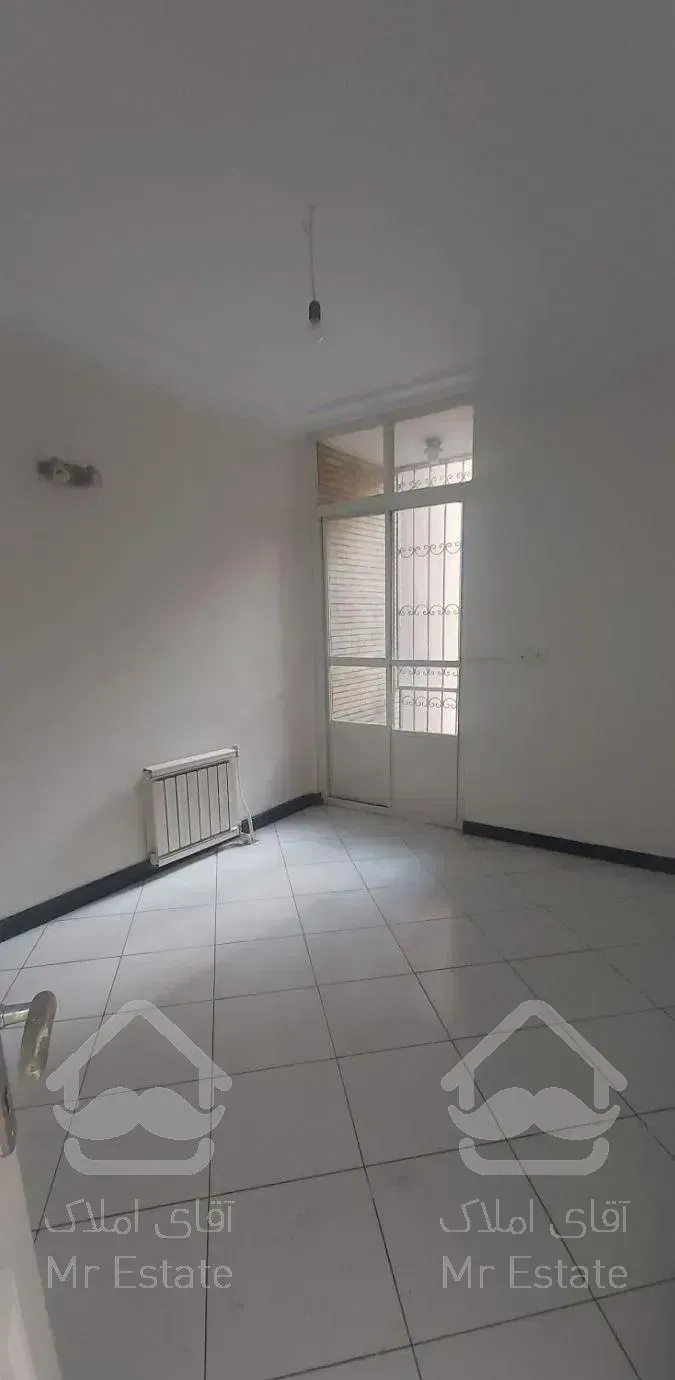 ۸۸ متر طبقه اول با پارکینگ انباری سنایی