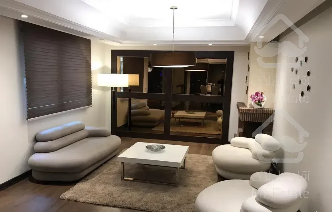 ۹۸ متر،۲ خواب،روبه آفتاب و نما،فول مشاعات