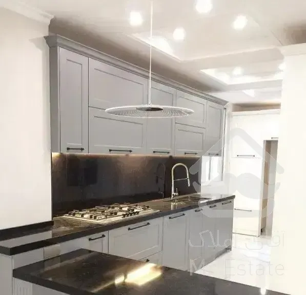 ۱۳۰ متر کلید نخورده ۳ خواب فروزش تشکری موحد