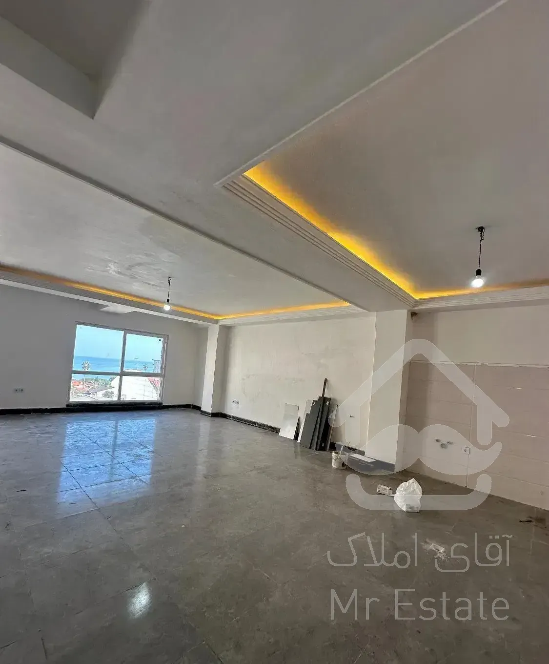 آ‌پارتمان ۱۵۰ متری ۳ خواب در بلوار جمهوری