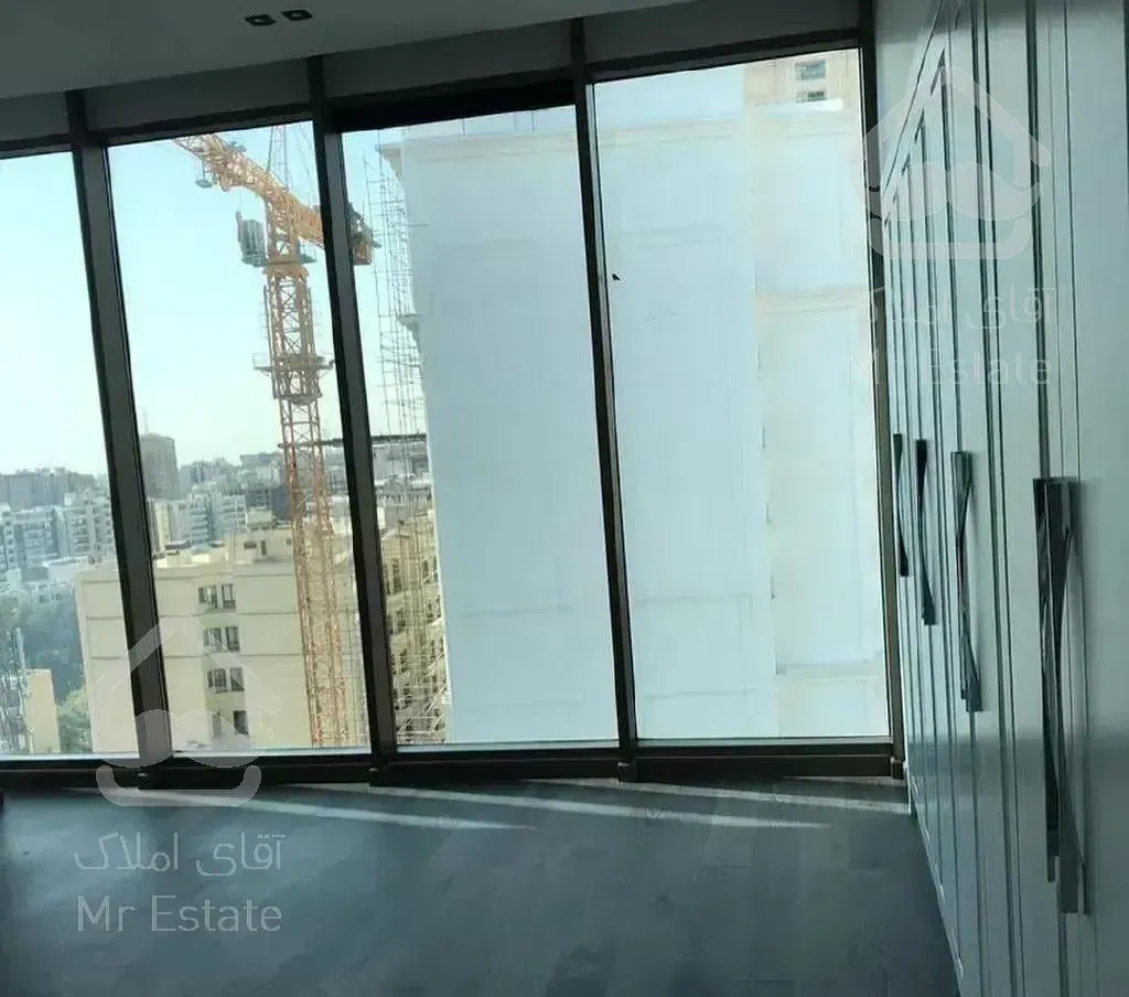 فرشته برج باغ شیشه ۴۵۰متر ۴خواب مستر