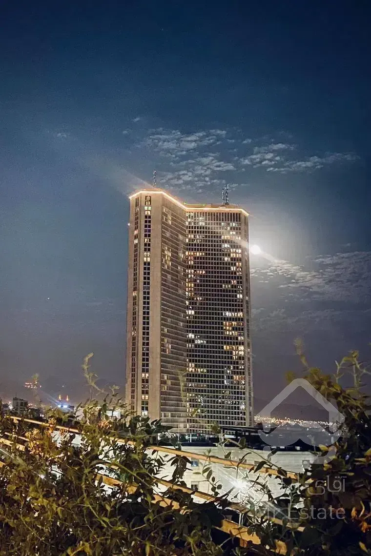 180متر دوخوابه برج بین الملل تهران