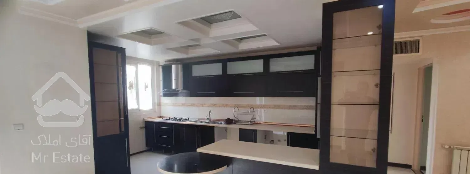 118متر سه خواب خردمند جنوبی فول امکانات