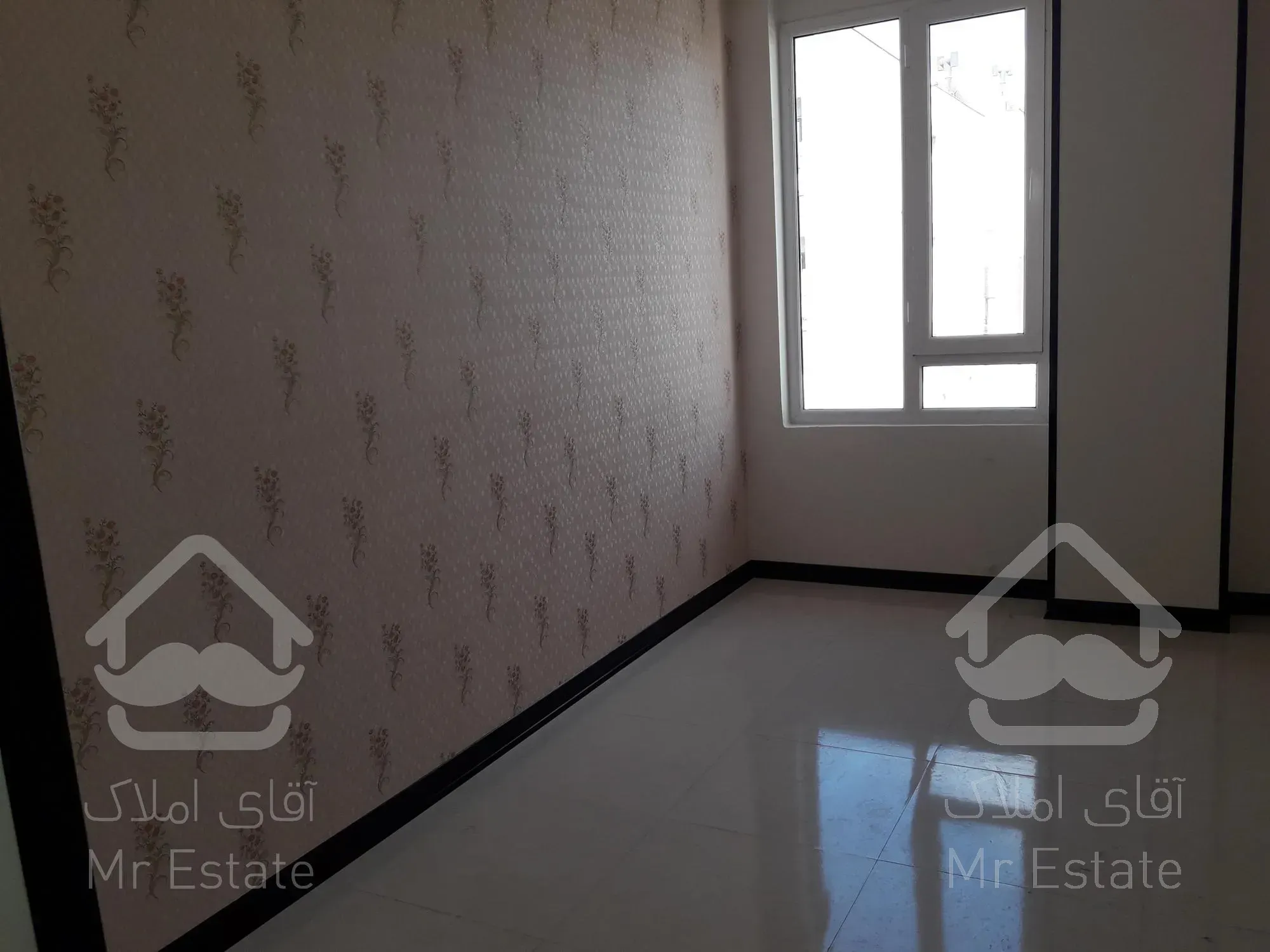 آپارتمان۹۸متر/سالن پرده خور/۱۰واحدی