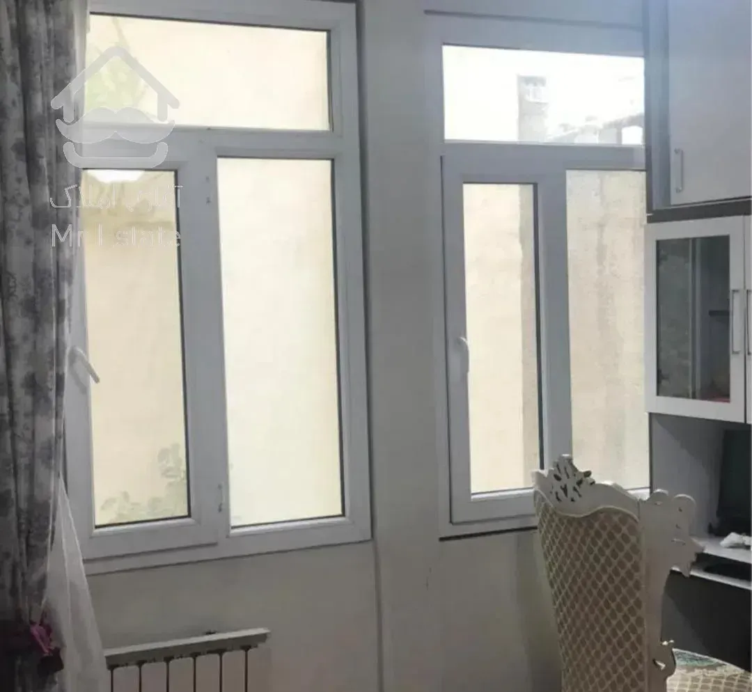 سیمون بلیوار خ البرز ۷۷ متری (( پارکینگ دار ))