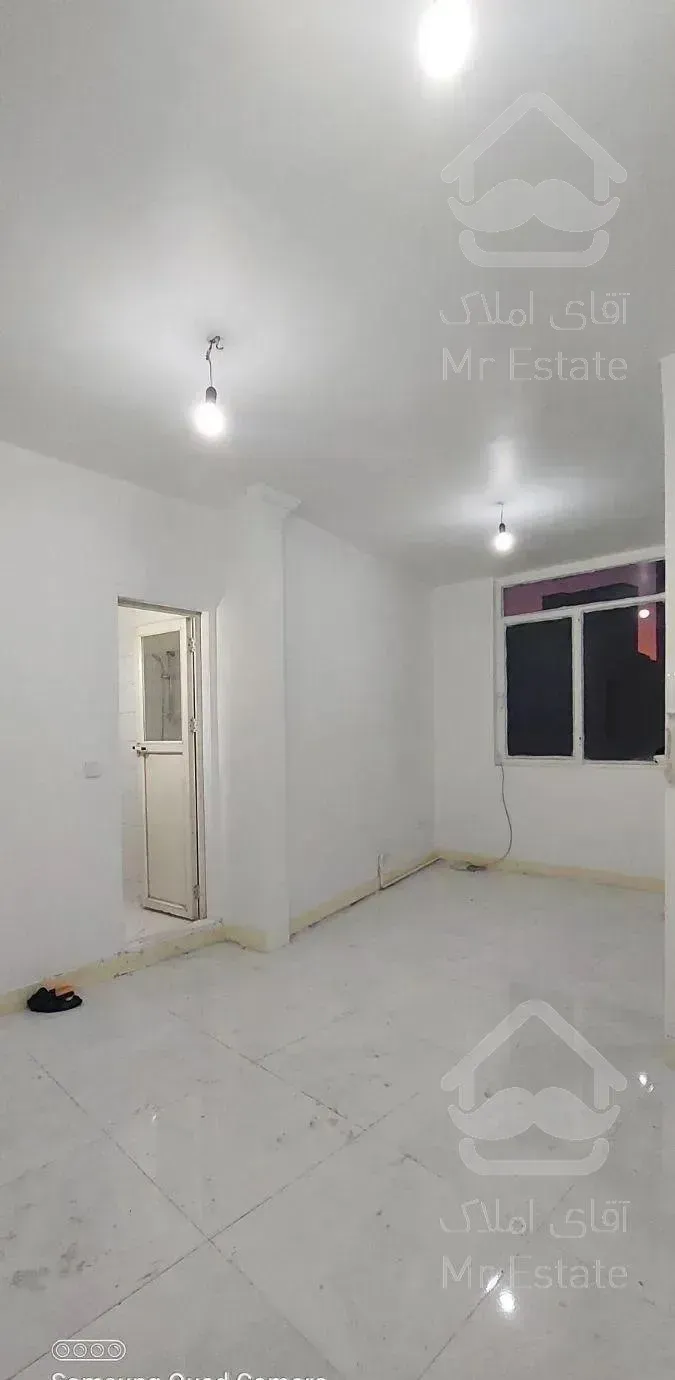 صفاشرقی/۳۸ متر/طبقه ی دوم /نور