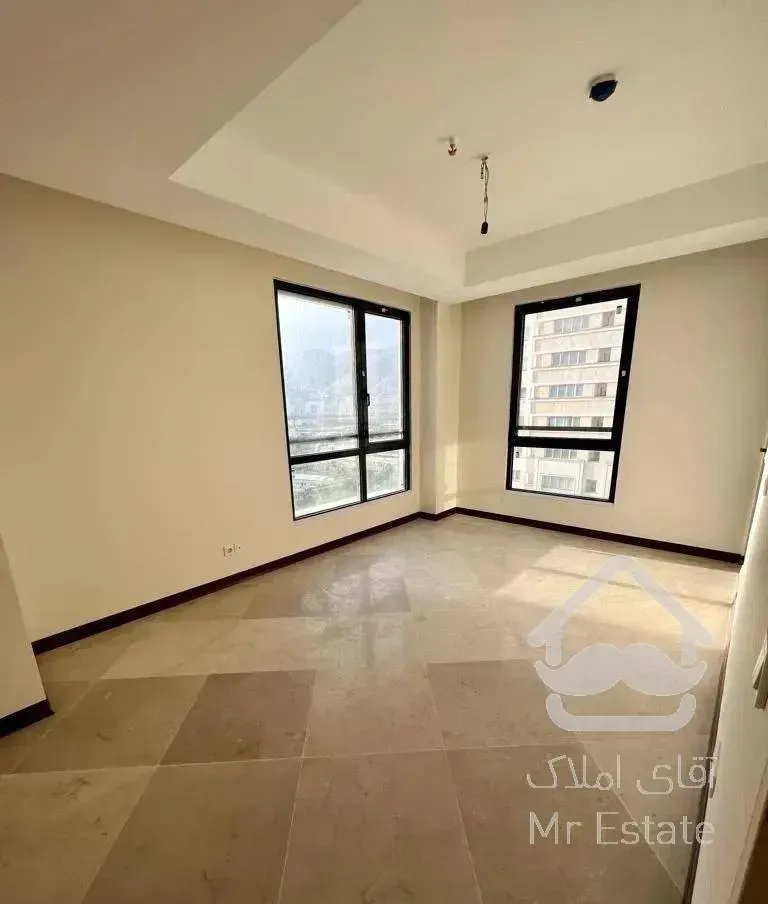 ۱۷۵ متر سه خواب نوساز ویو دریاچه برج فرزانگان