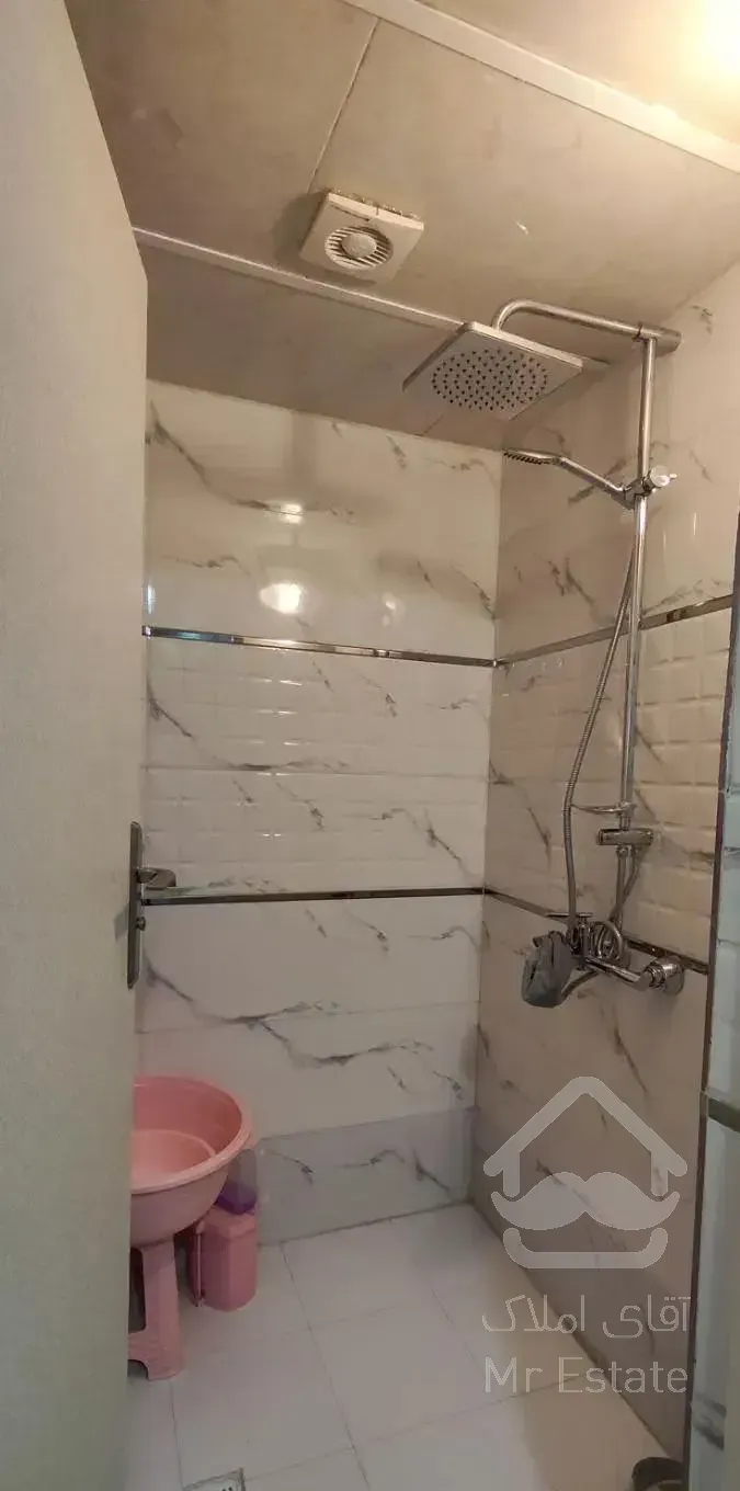 ملک ۶۸ متری