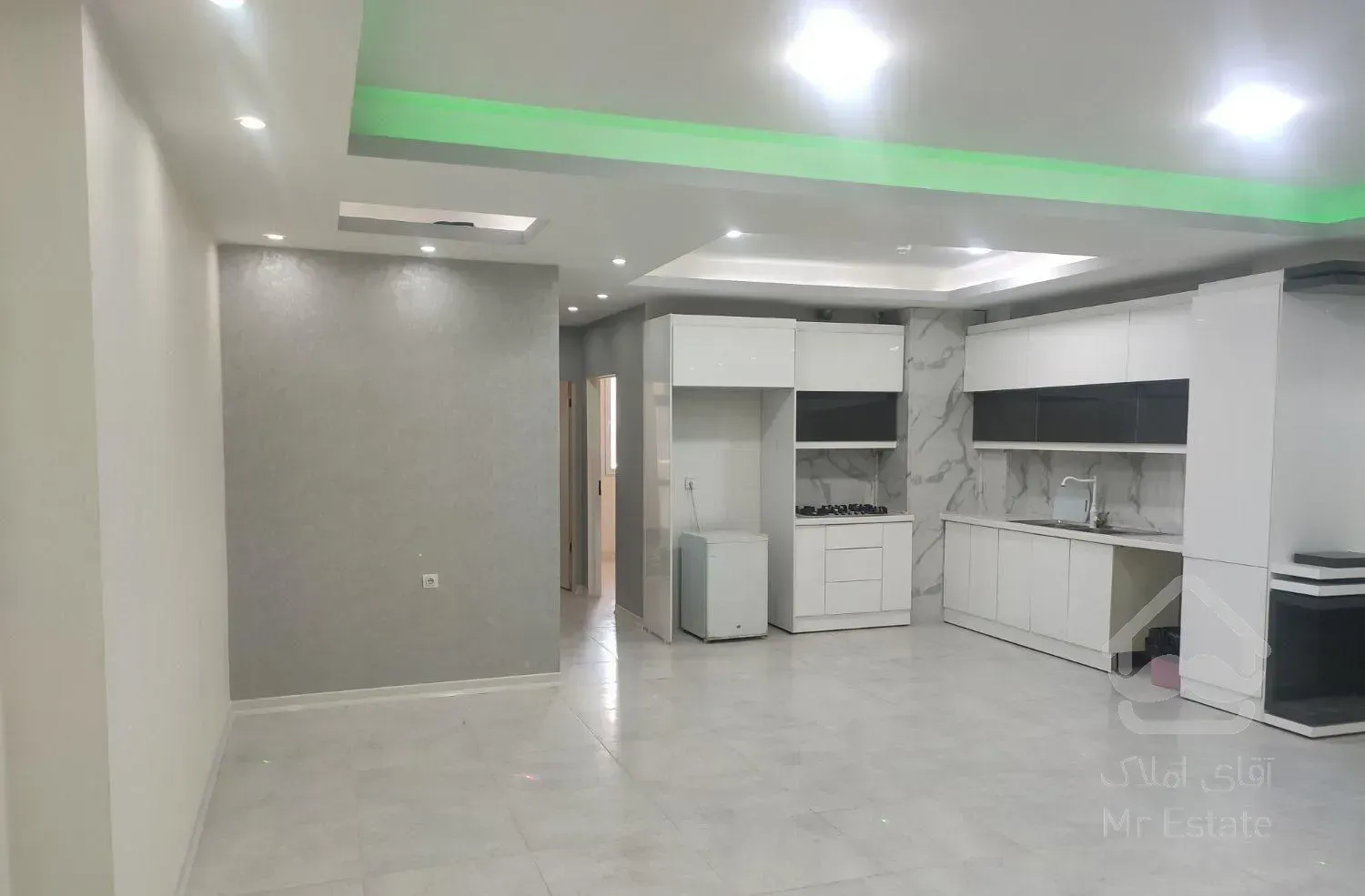 فروش آپارتمان ۱۰۴ متری ۲ خوابه در گلستان