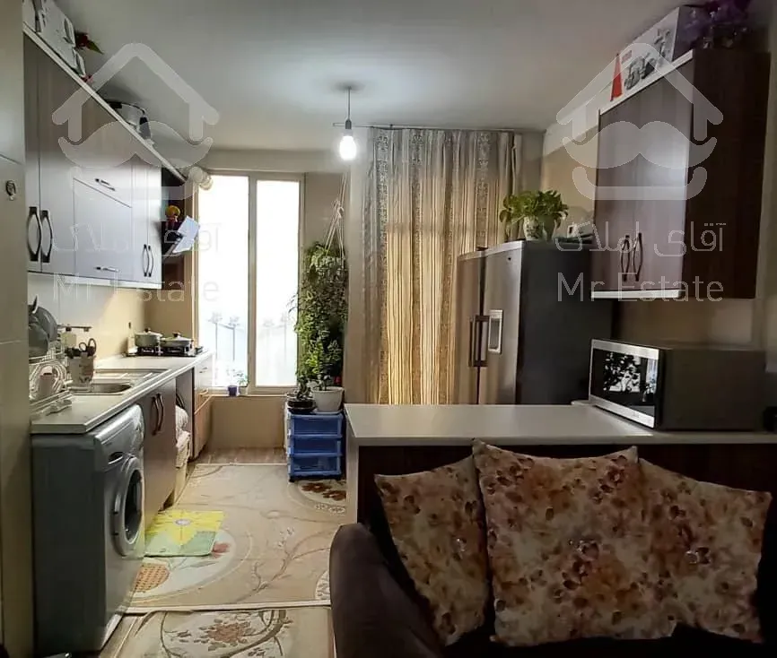 ۷۰متر دوخواب با پارکینگ در پونک