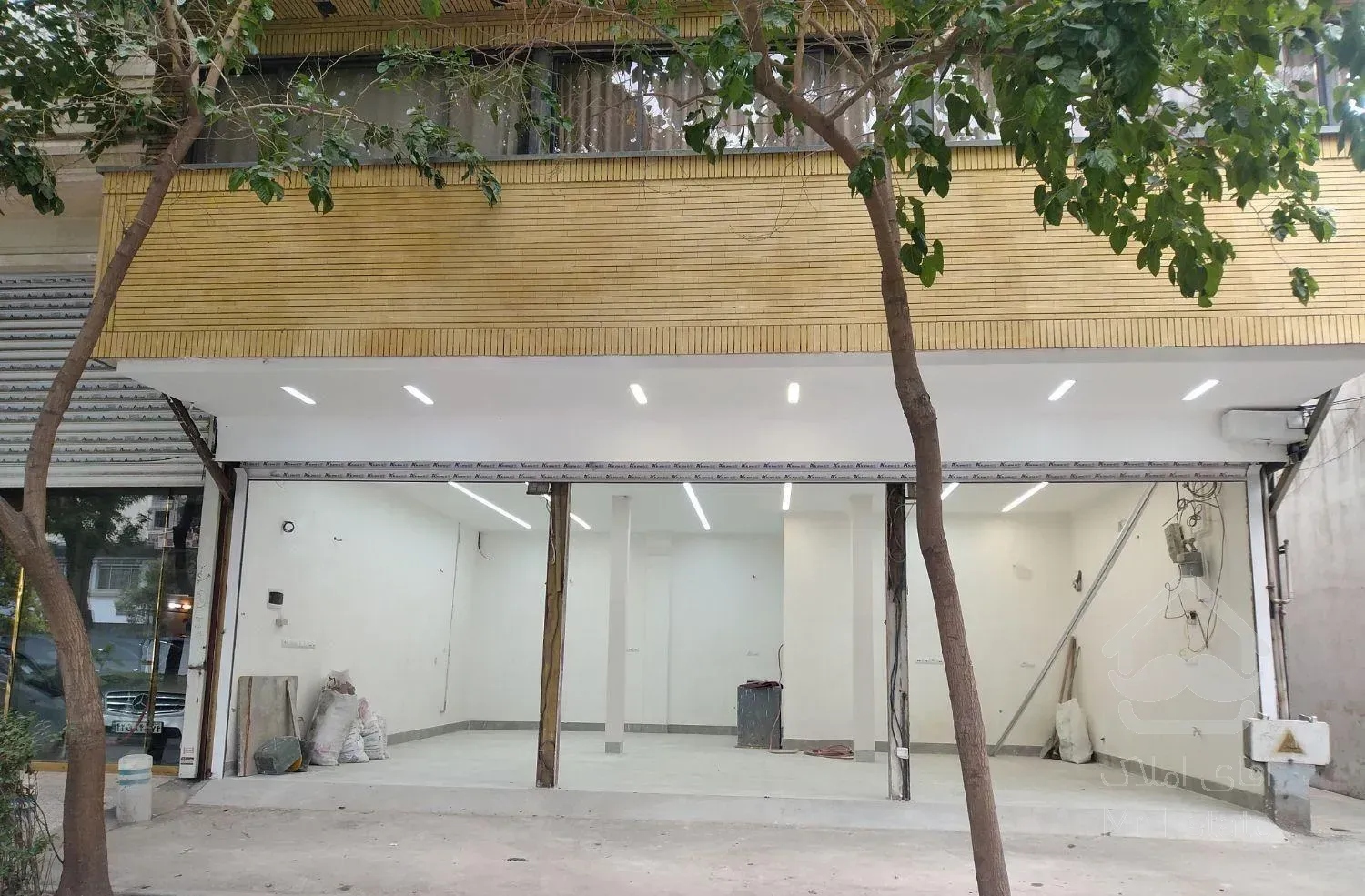 ملک تجاری دونبش تجاری ومسکونی در مشهد