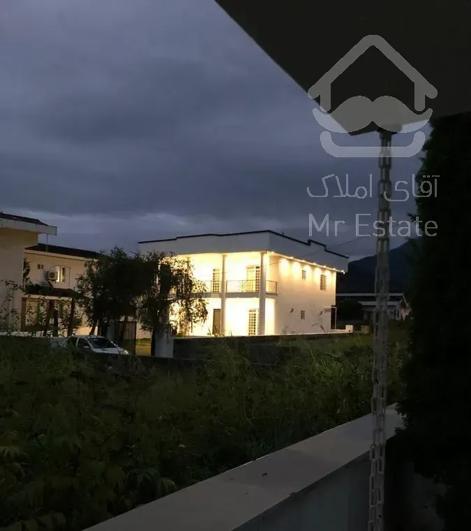 ویلا ۴۰۰زمین۲۸۰بنا متلقو بالای دریا گوشه شهرک