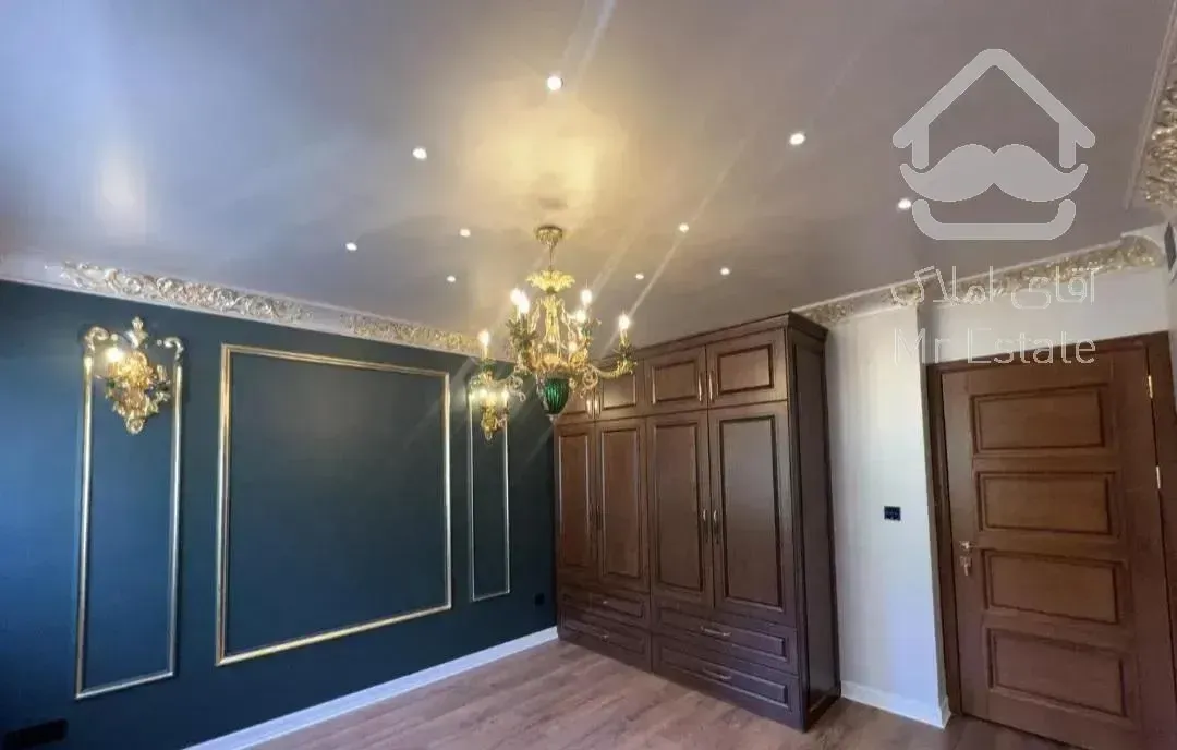 ۱۱۰متری میدان ونک