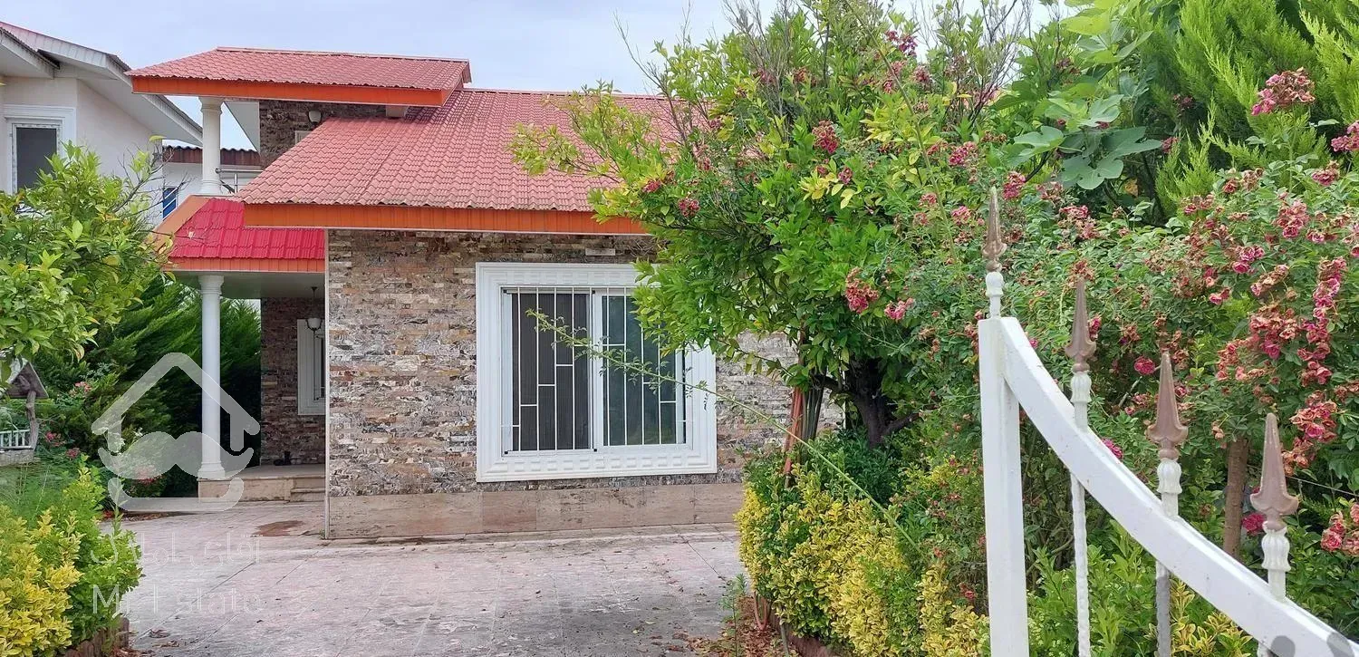 متل قو حومه شهرک 23متر زمین 130متر نیم پیلوت3خواب.