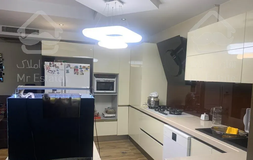 رهن آپارتمان ۱۱۱ متری سعادت آباد