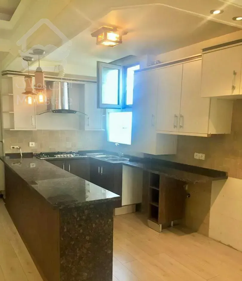 فروش آپارتمان ۹۲ متری ۲ خوابه در شهرک غرب