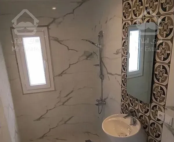 فرشته 213 متر خوش نقش و نورگیر