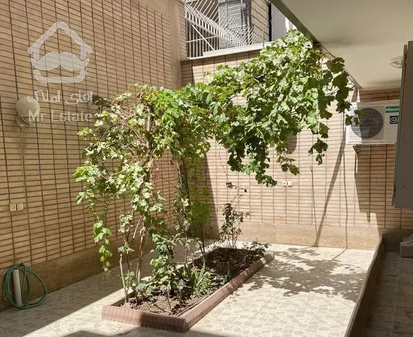 110 متر / 2 خواب / خ میر / حیاط اختصاصی