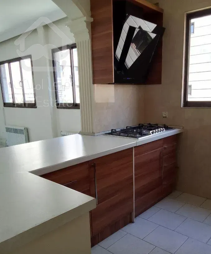 ۱۰۰متر آپارتمان. پاتریس لومومبا