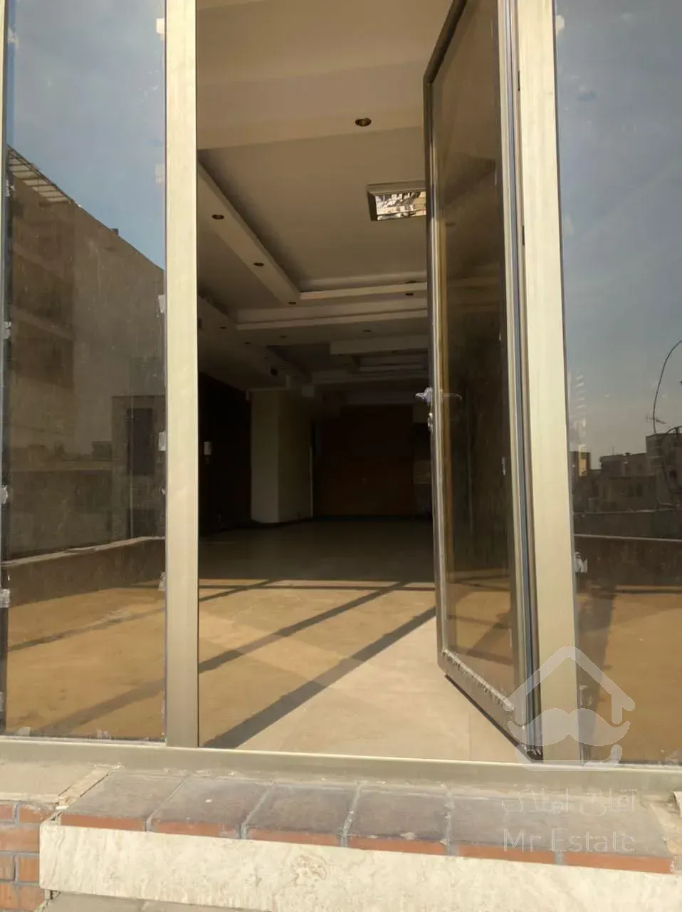 اجاره تجاری با بالابر استاندارد صادقیه