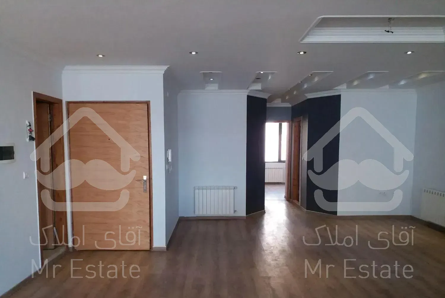 ۳ طبقه آپارتمان  جنوبی   یکجا  دهکده المپیک