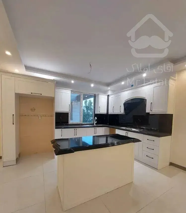 ۱۳۷متر ۳خواب/فقط متری ۱۲۰ مناسب سرمایه گذاری