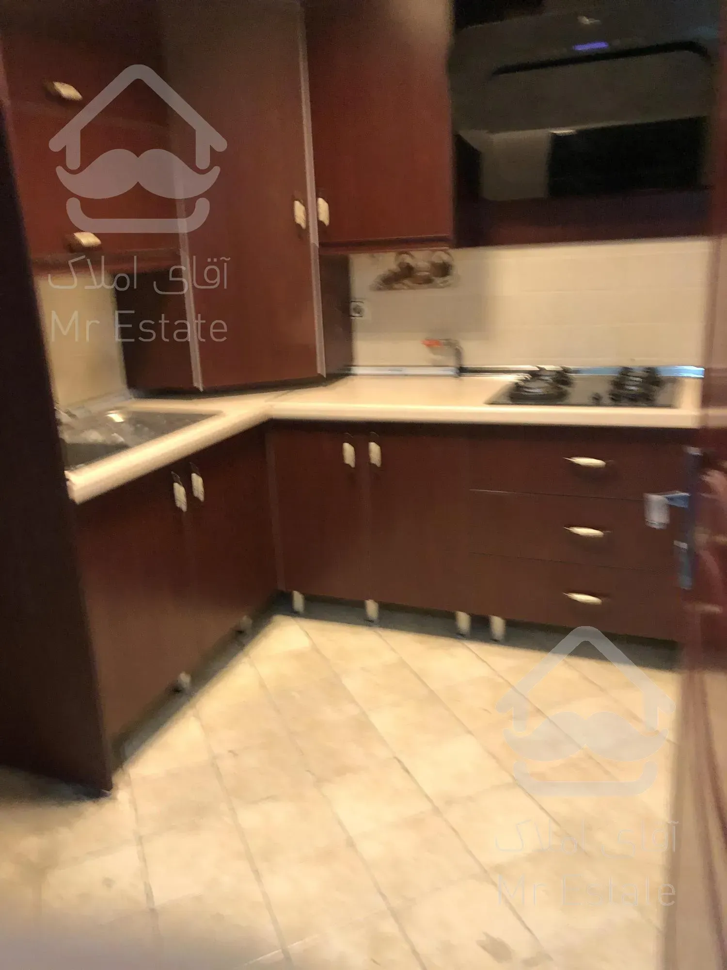 رهن و اجاره آپارتمان ۲۰۰ متری ۳ خوابه نیاوران