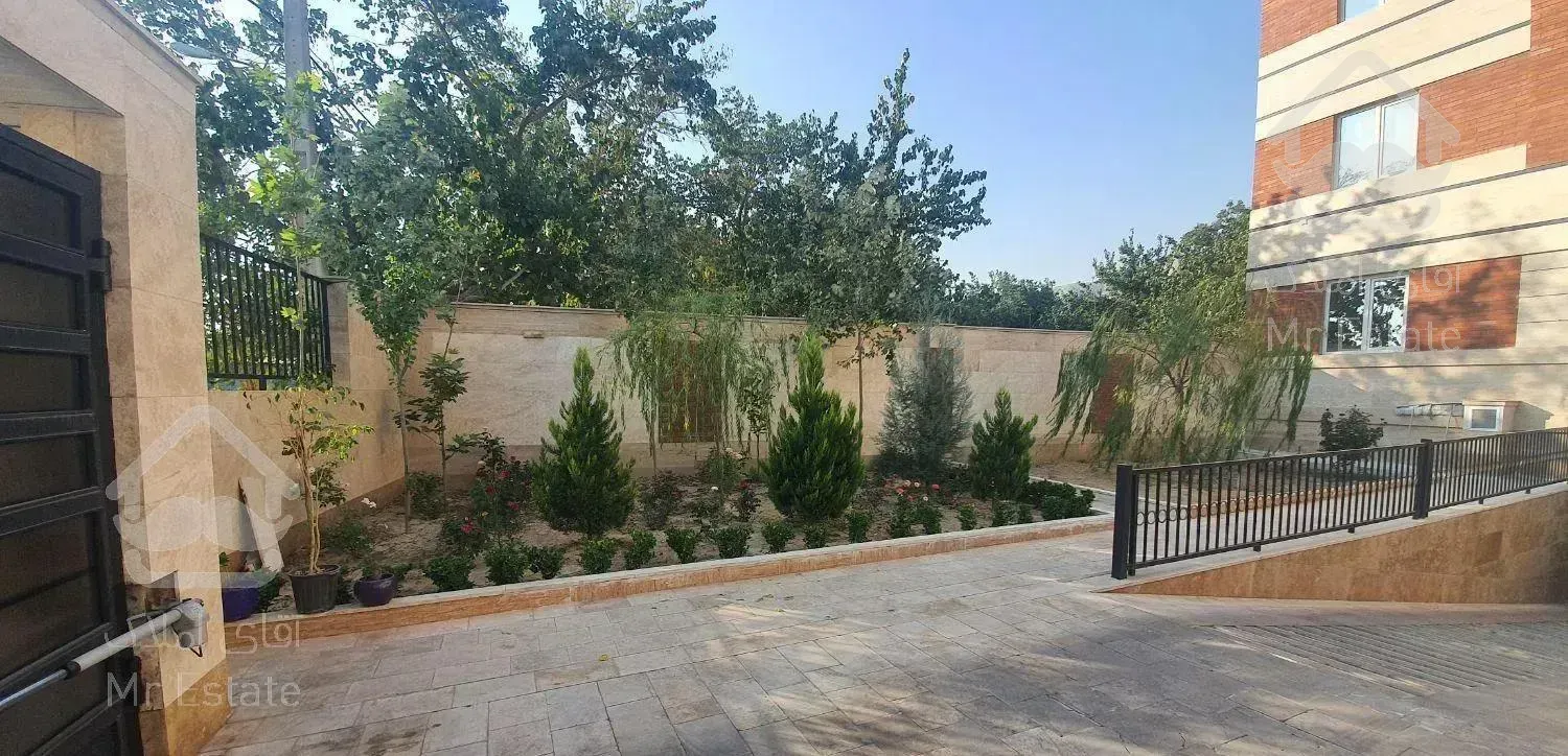 آپارتمان ۱۰۰ متری ۲ ساله کنار گذر همت