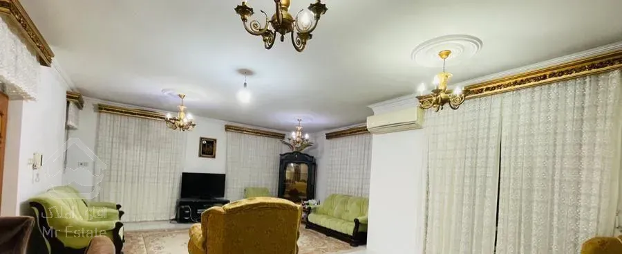 ساختمان تجاری مسکونی ۲۰۰ متر شهرک عباس آباد