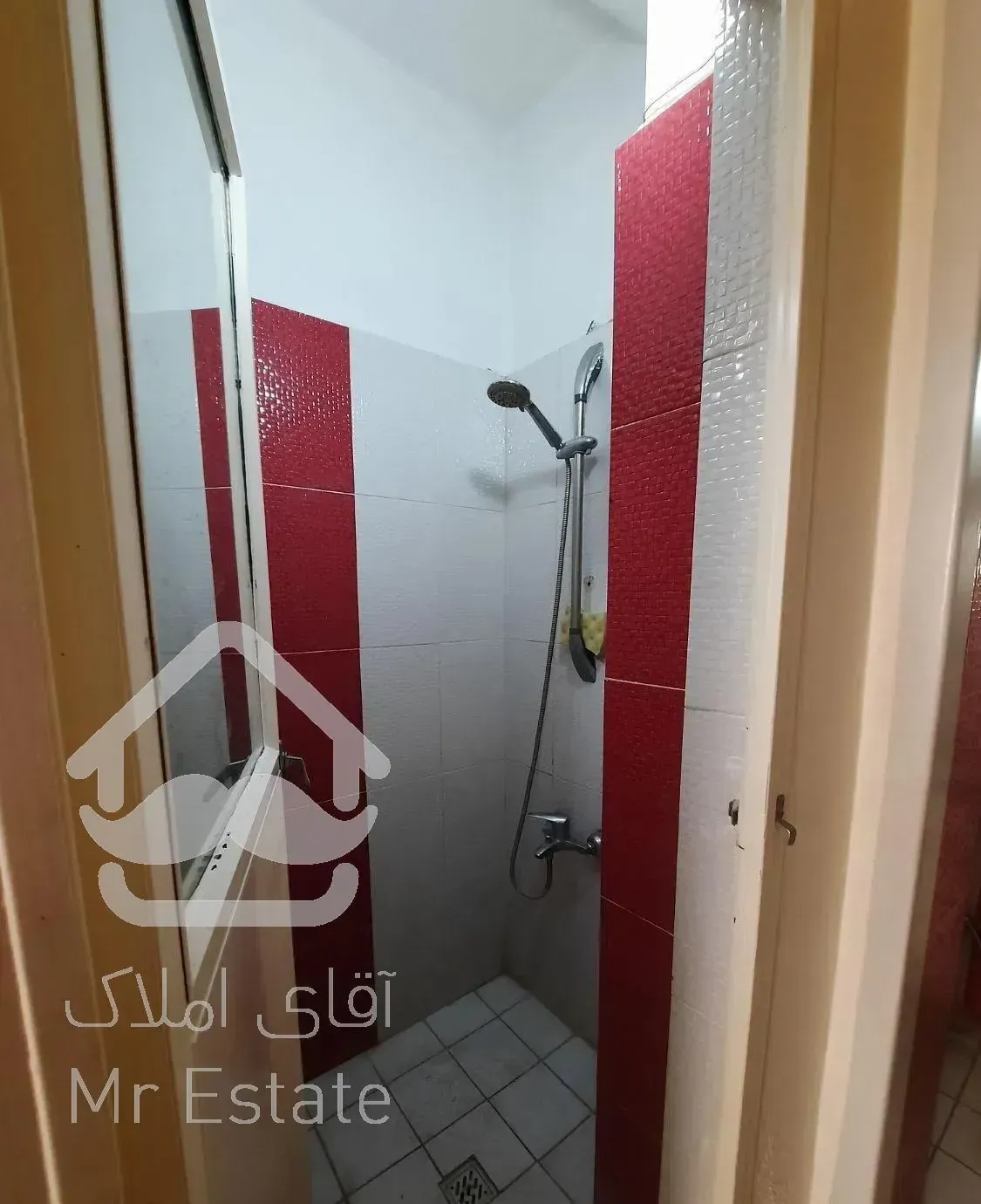 ۵۰متر بسیارشیک با انباری ( جمهوری خیابان گلشن )