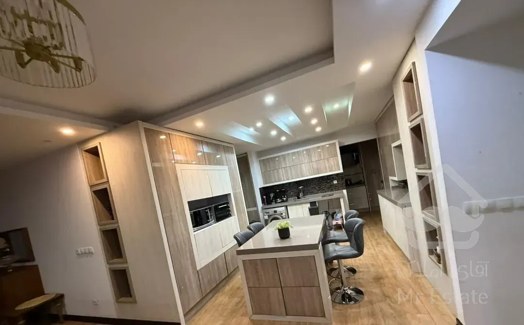 فروش آپارتمان ۱۶۳ متری ۲ خوابه فروشنده واقعی