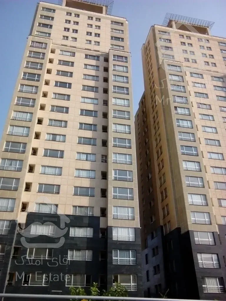 واحد آپارتمانی ۱۳۰ متری،سه خوابه در غرب تهران