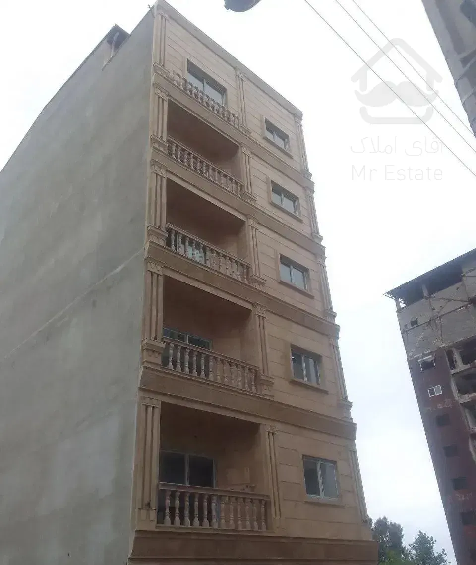 ۱۱۳ متر آپارتمان نوساز شهری ساحلی محمودآباد