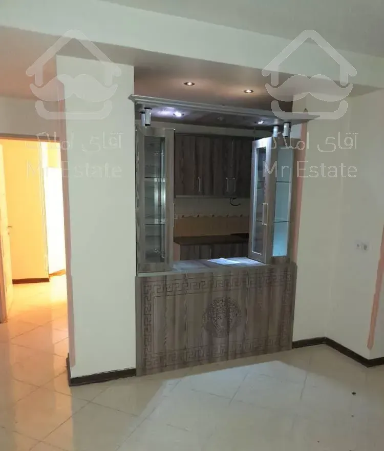 آپارتمان ۹۷ متر و ۲ خوابه میباشد