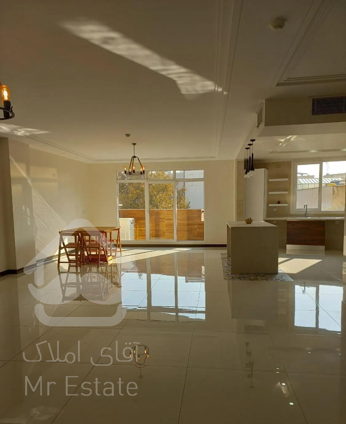 132متر شیان / لویزان / تراس قابل چیدمان