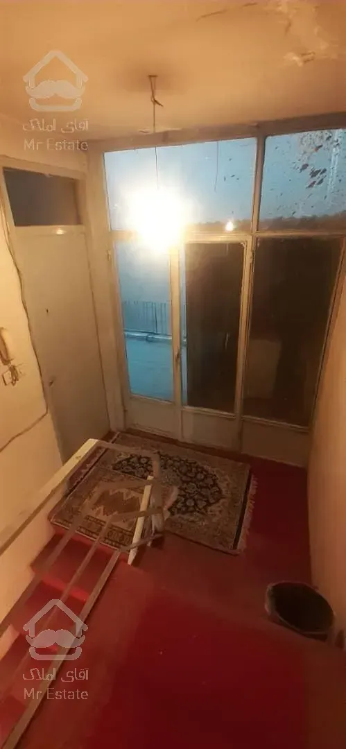 فروش خانه مسکونی کلنکی ۹۰ متر زمین ۱۴۰ متر زیر بنا دد و نیم طبقه مجزا