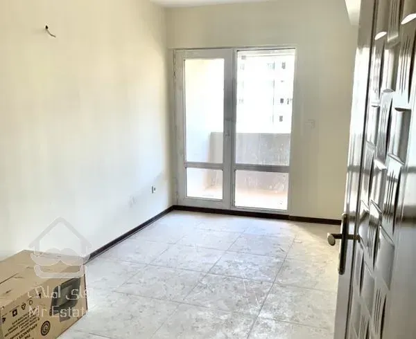 80 متر یک خواب کلید نخورده فول امکانات