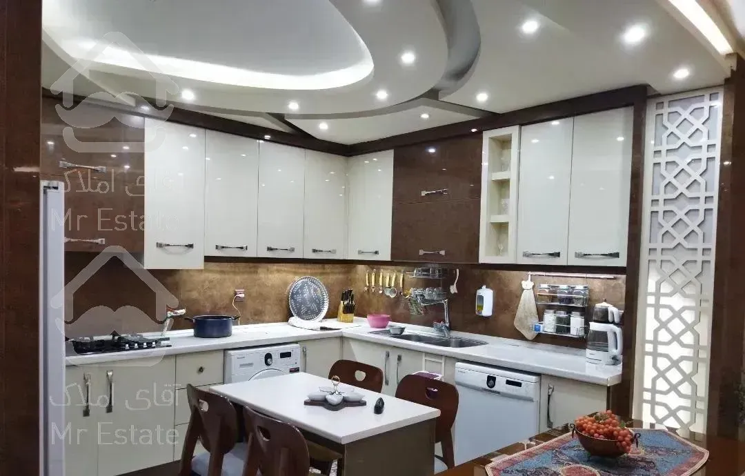 آپارتمان/ ۱۴۳ متر/ سه خوابه/ برازنده