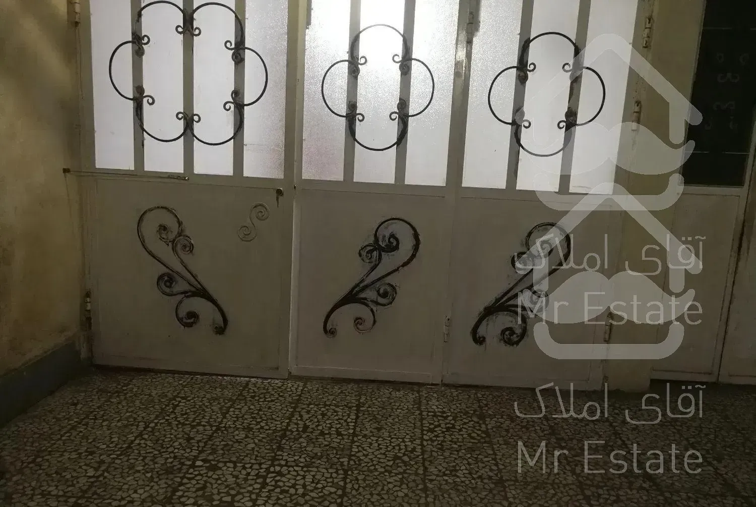 مرکز شهر تکخواب پارکنیگ دار محدوده فلکه گاز