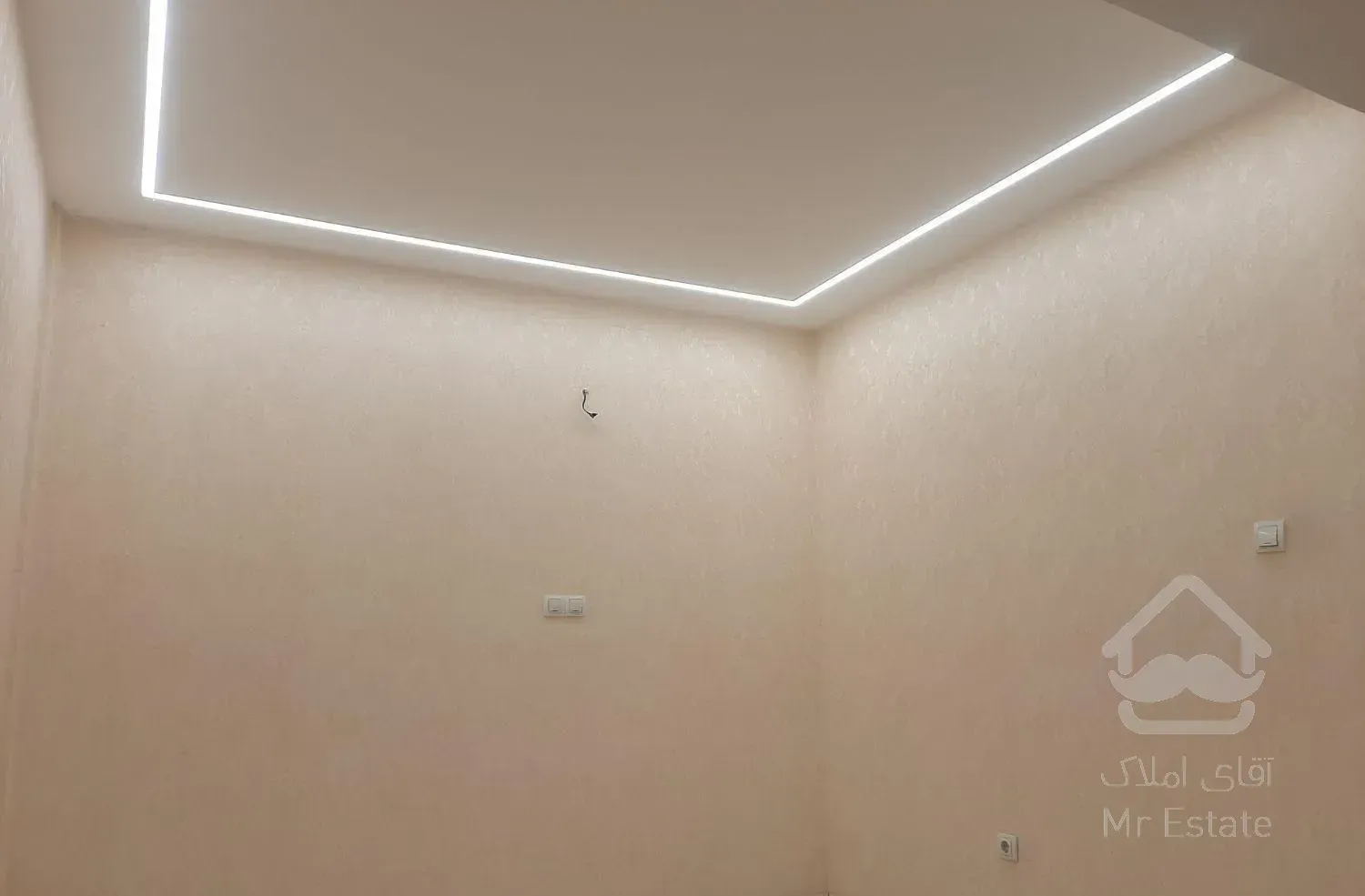 اپارتمان دو خوابه کاملا جنوبی و بدون پرتی