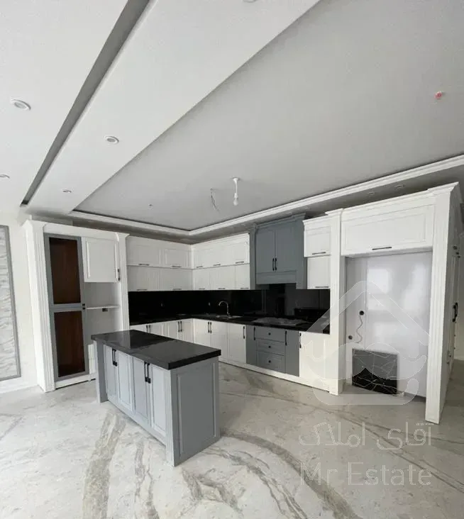 آپارتمان105متری/کار خاص/متریال قوی/اکبری