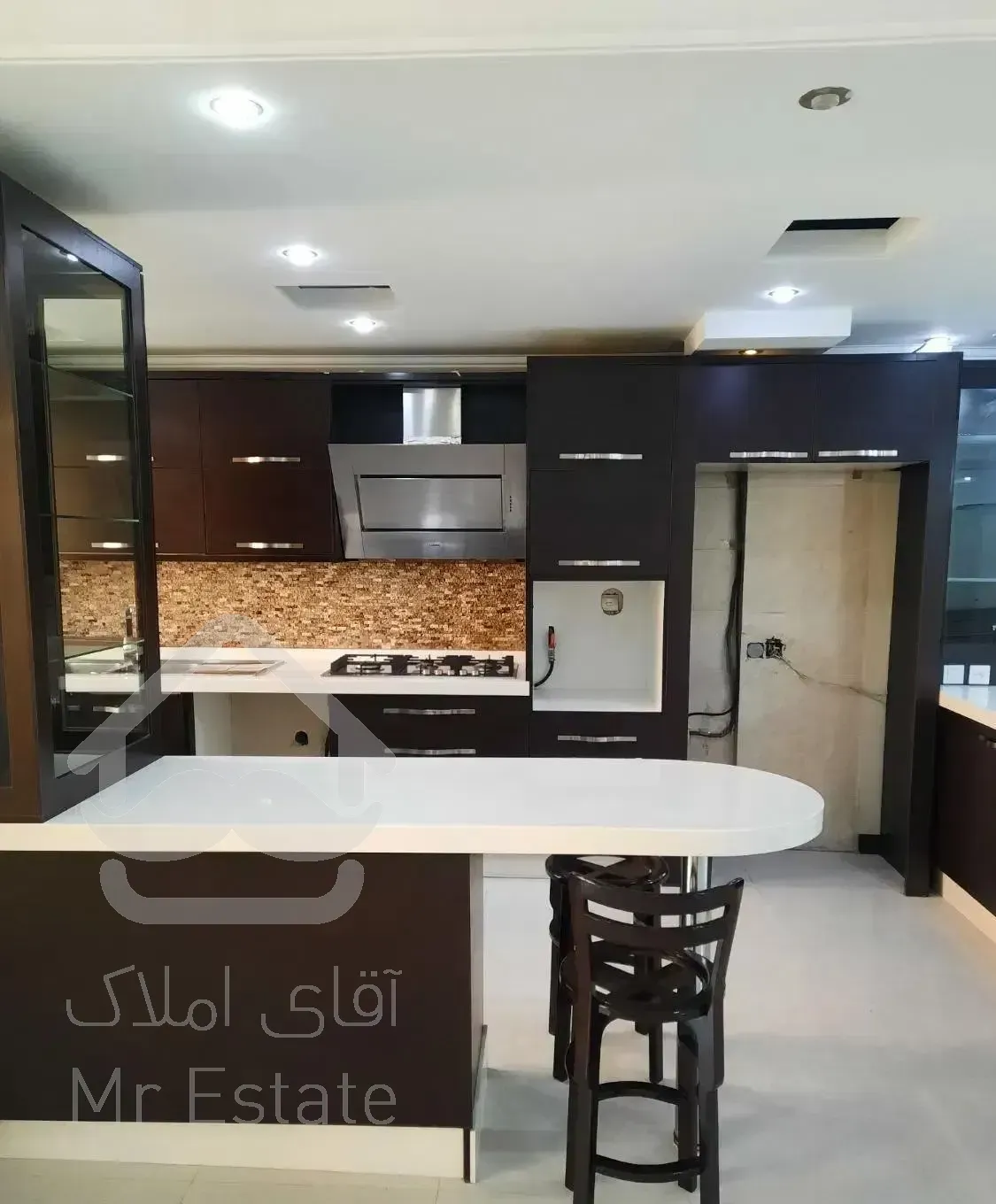 شریعتی بالاتر از ملک ۱۳۰متر ۳خوابه فول امکانات