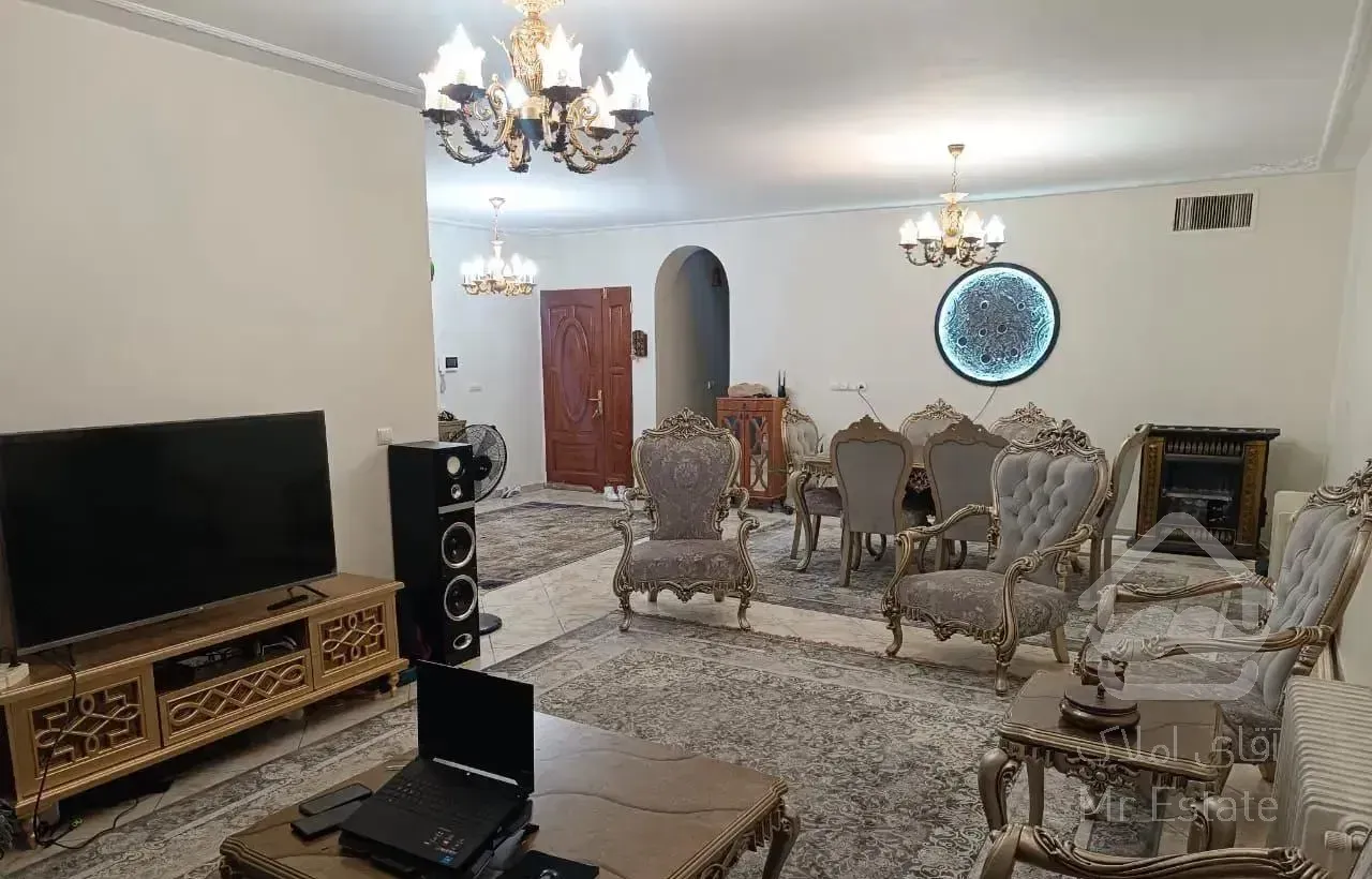 ۱۵۰ متر صادقیه