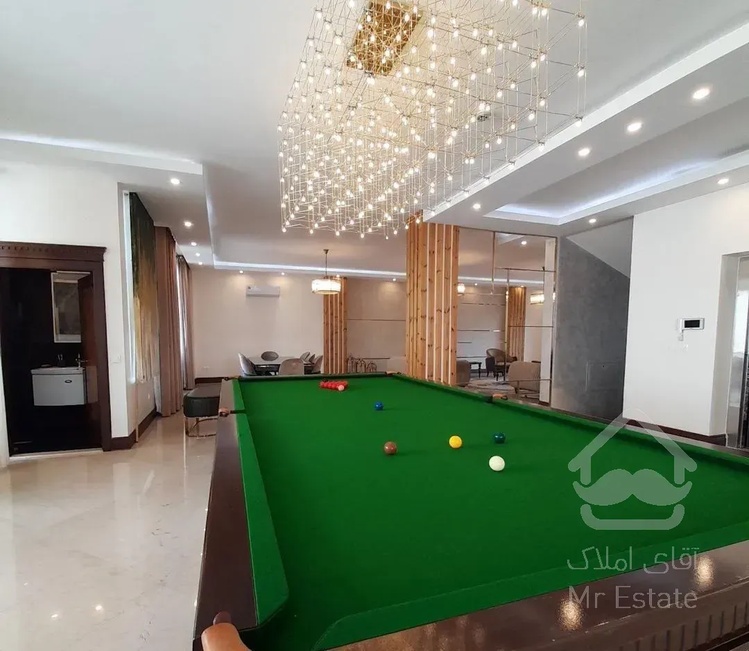 ۳۲۰ متر پنت هاوس تاپ لوکیشن آجودانیه